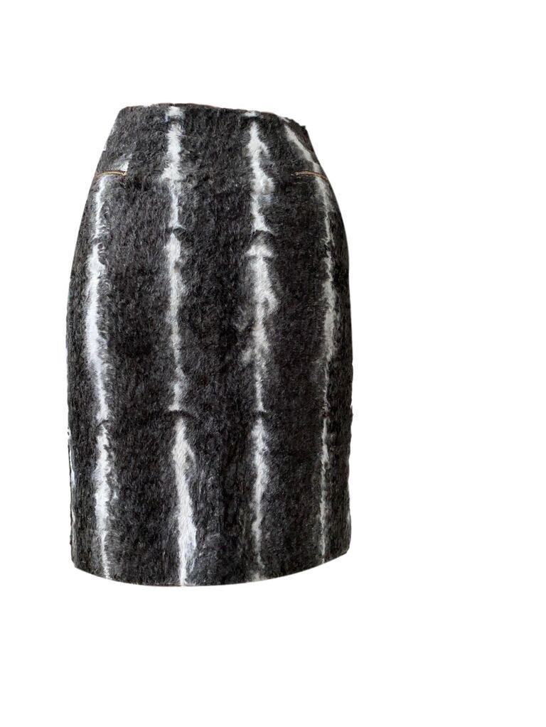 Dior Grey Print Logo Hardware Skirt - Image 2