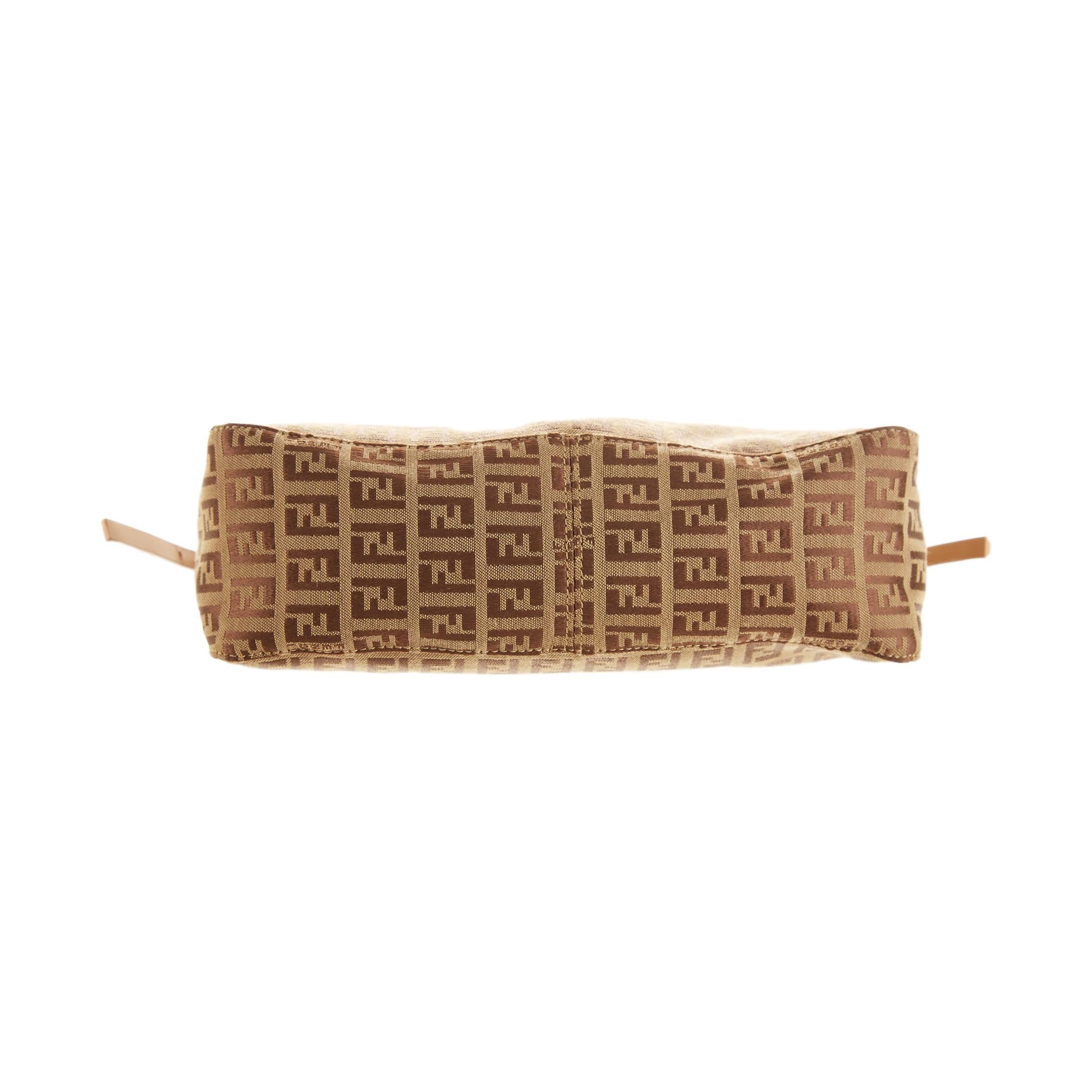 Fendi Beige Logo Shoulder Bag - Image 3