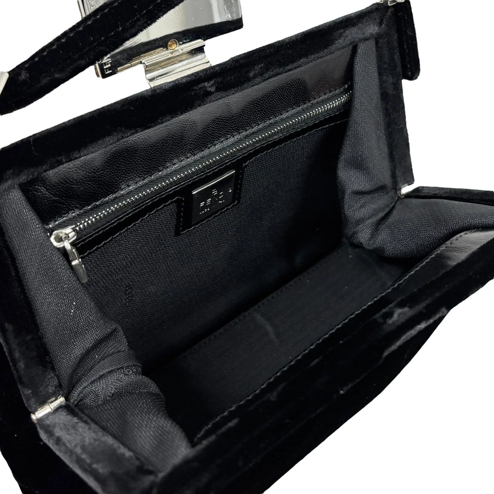 Fendi Black Velvet Clasp Shoulder Bag - Image 4
