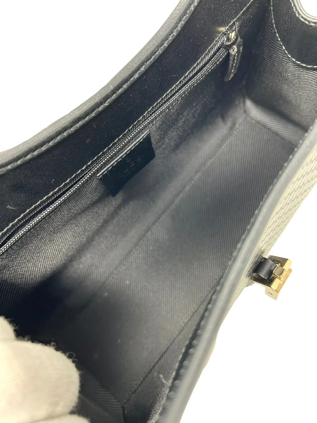 Gucci Black Logo Embossed Jackie Bag - Image 3