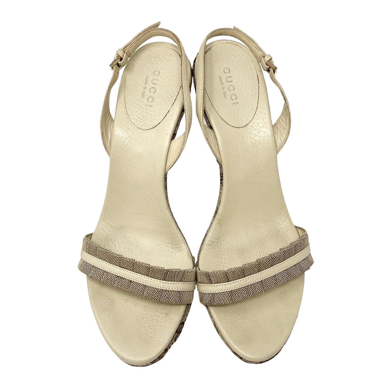 Gucci Tan Logo Heels - Image 3